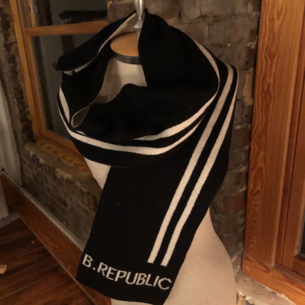 Banana Republic Wool Scarf & Headband